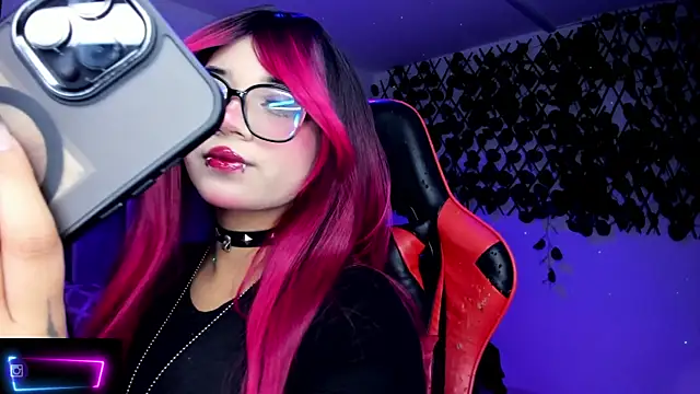 Kitty Gang online show from 02-11-26, 02:00