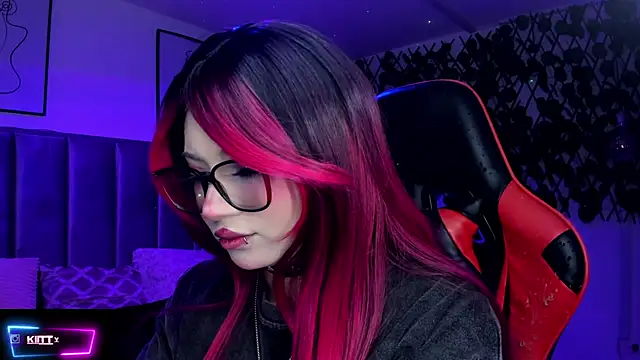 Kitty Gang online show from 02-12-26, 01:38