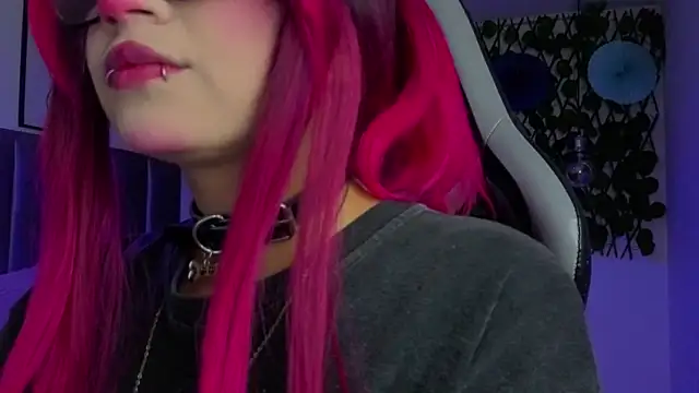 Kitty Gang online show from 05-16-26, 01:59