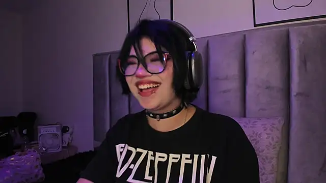 Kitty Gang online show from 06-05-26, 06:52