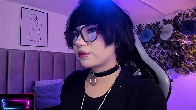 Kitty Gang online show from 04-07-26, 01:40