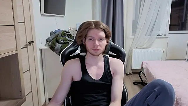 Snapshot of spaisenok chatting on 02-14-26, 10:10 spaisenok online show from 02-14-26, 10:10