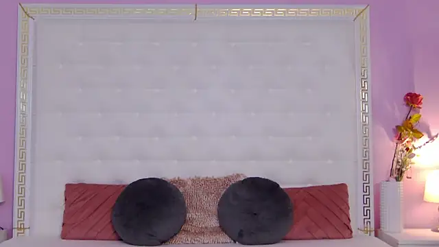 Lenna Paul online show from 04-07-26, 05:20