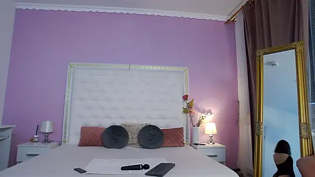 Lenna Paul online show from 03-06-26, 05:13