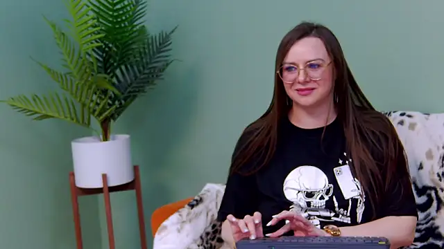 AngellaWhitte online show from 02-05-25, 03:13