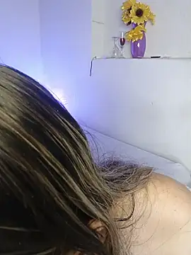 emma collson online show from 04-05-26, 03:13