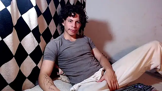 lax777  online show from 04-02-26, 03:02