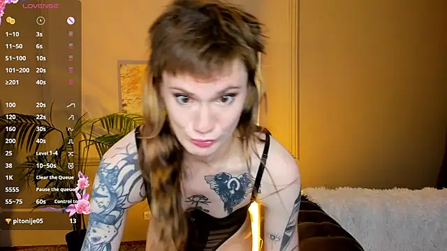 Fog Foggy Love online show from 10-14-25, 09:04