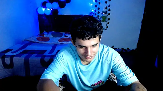 Snapshot of freddy_romas chatting on 10-20-25, 03:41 freddy romas online show from 10-20-25, 03:41