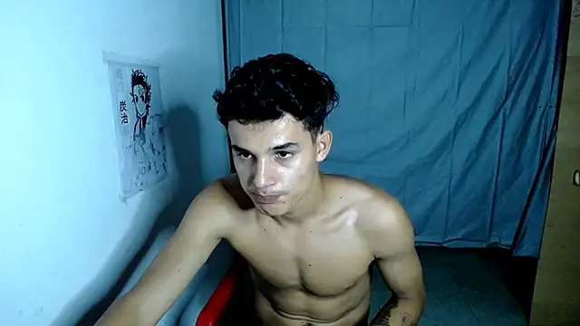 Snapshot of freddy_romas chatting on 03-18-25, 01:02 freddy romas online show from 03-18-25, 01:02