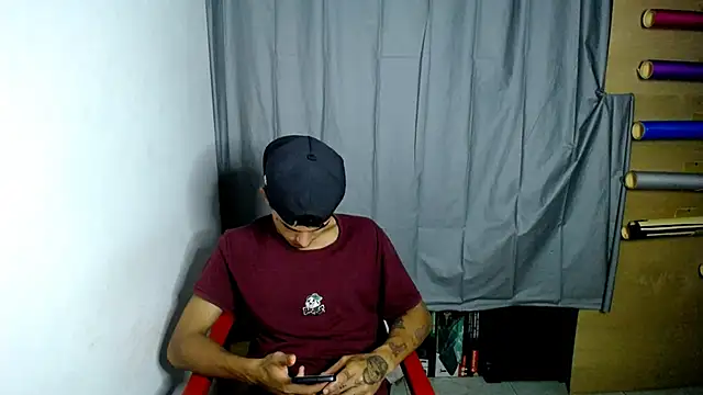 Snapshot of freddy_romas chatting on 01-31-25, 02:04 freddy romas online show from 01-31-25, 02:04