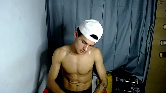Snapshot of freddy_romas chatting on 02-05-25, 03:23 freddy romas online show from 02-05-25, 03:23