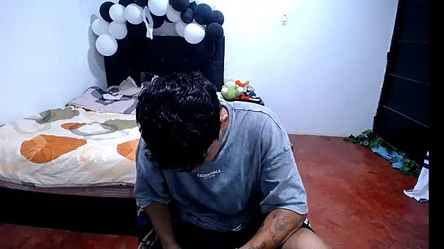 Snapshot of freddy_romas chatting on 10-13-25, 12:56 freddy romas online show from 10-13-25, 12:56