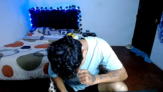 Snapshot of freddy_romas chatting on 09-20-25, 12:04 freddy romas online show from 09-20-25, 12:04