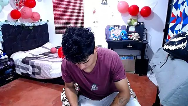 Snapshot of freddy_romas chatting on 07-27-26, 01:18 freddy romas online show from 07-27-26, 01:18