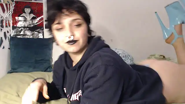 kinkyspirali online show from 12-16-25, 07:29