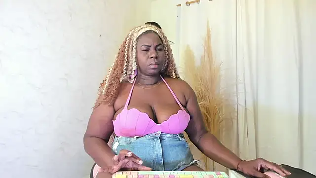 Leslie browm online show from 02-19-26, 09:06