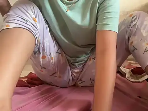 Snapshot of Pie066_ chatting on 09-24-25, 01:57 Pie066 online show from 09-24-25, 01:57