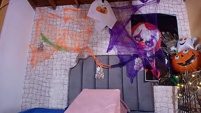 Snapshot of luce_williams chatting on 10-07-25, 07:15 luce williams online show from 10-07-25, 07:15