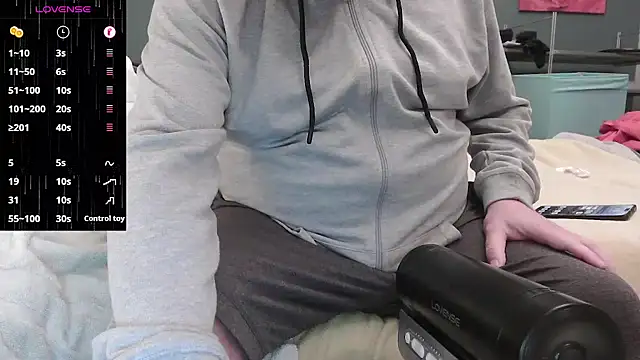 Snapshot of BondBroken chatting on 01-10-26, 05:19 BondBroken online show from 01-10-26, 05:19