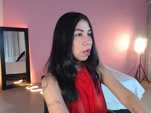 selene gils online show from 04-26-26, 09:23