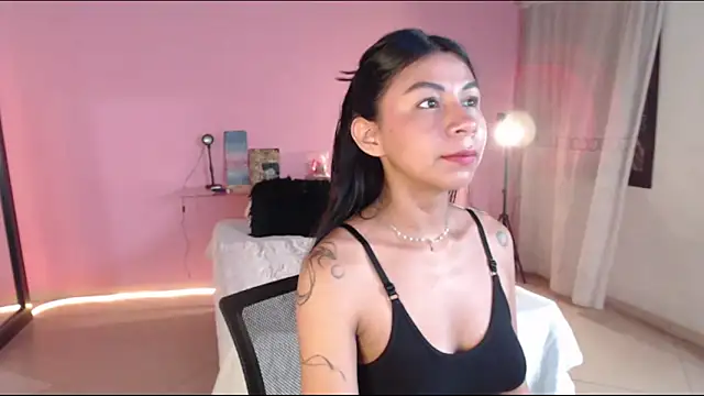 selene gils online show from 06-10-26, 06:53