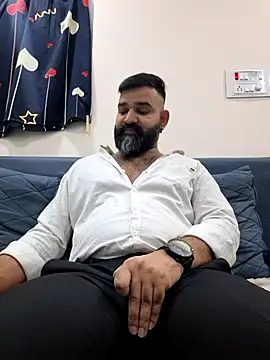 Snapshot of Fun_Guuy chatting on 07-19-26, 02:42 Fun Guuy online show from 07-19-26, 02:42