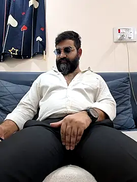 Snapshot of Fun_Guuy chatting on 04-21-26, 03:35 Fun Guuy online show from 04-21-26, 03:35