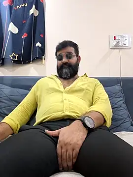 Snapshot of Fun_Guuy chatting on 04-19-26, 04:24 Fun Guuy online show from 04-19-26, 04:24