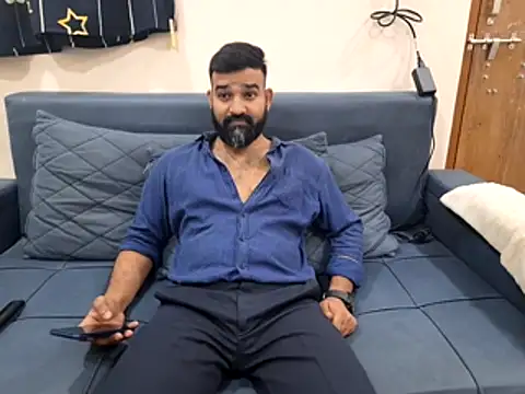 Snapshot of Fun_Guuy chatting on 10-14-25, 08:37 Fun Guuy online show from 10-14-25, 08:37