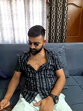 Snapshot of Fun_Guuy chatting on 02-18-25, 11:00 Fun Guuy online show from 02-18-25, 11:00
