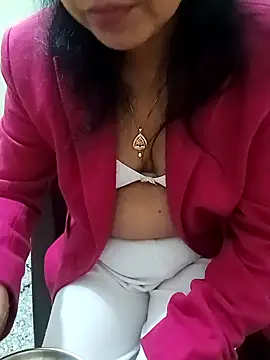 Snapshot of Saroj-Shah chatting on 01-15-26, 06:50 Saroj-Shah online show from 01-15-26, 06:50