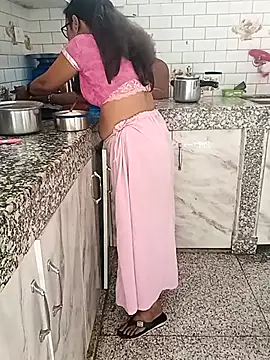 Snapshot of Saroj-Shah chatting on 01-11-26, 07:26 Saroj-Shah online show from 01-11-26, 07:26