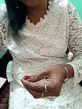 Snapshot of Saroj-Shah chatting on 11-10-25, 10:42 Saroj-Shah online show from 11-10-25, 10:42