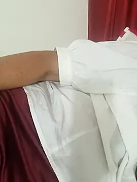 Snapshot of Saroj-Shah chatting on 04-10-26, 06:37 Saroj-Shah online show from 04-10-26, 06:37