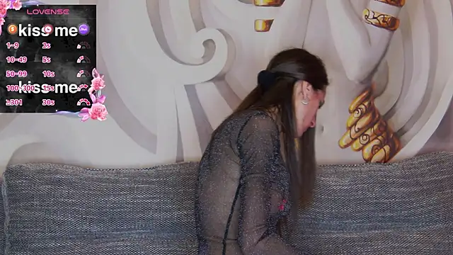 hailey peach online show from 03-05-26, 06:15