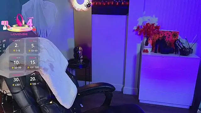 Jenna Adams  online show from 10-29-25, 01:26