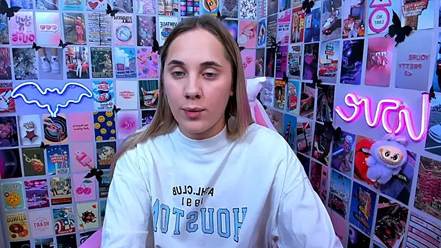 MiaMilas online show from 10-24-25, 05:34