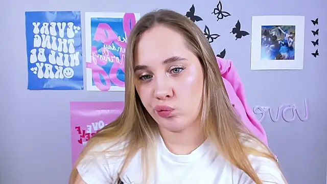 MiaMilas online show from 01-24-25, 08:13