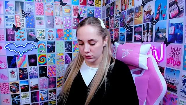 MiaMilas online show from 02-17-26, 03:09