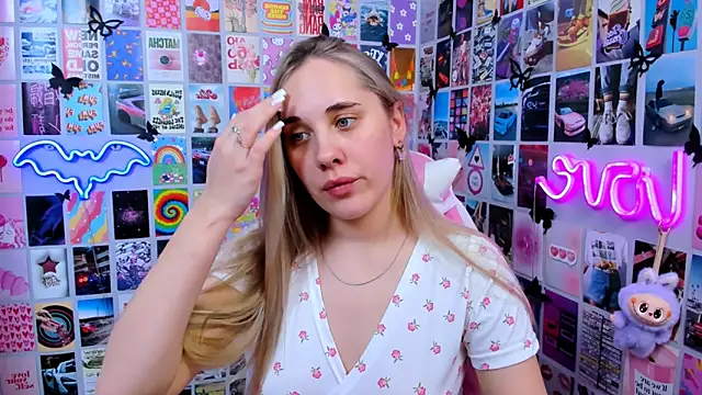 MiaMilas online show from 01-13-26, 03:05