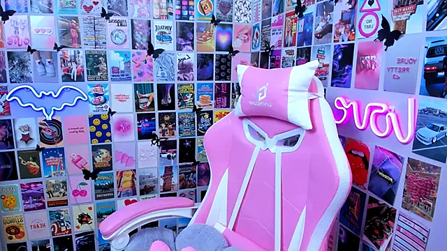 MiaMilas online show from 10-08-25, 07:25