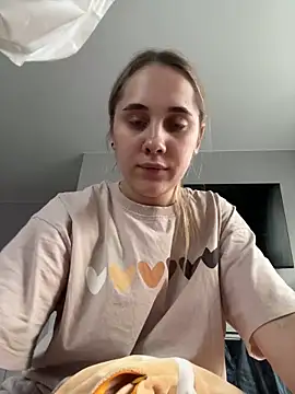 MiaMilas online show from 04-02-26, 02:35