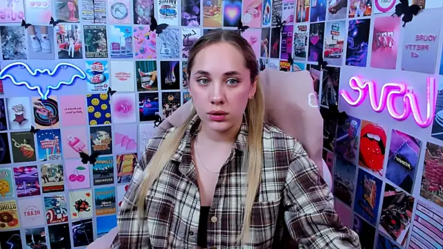 MiaMilas online show from 10-07-25, 05:14