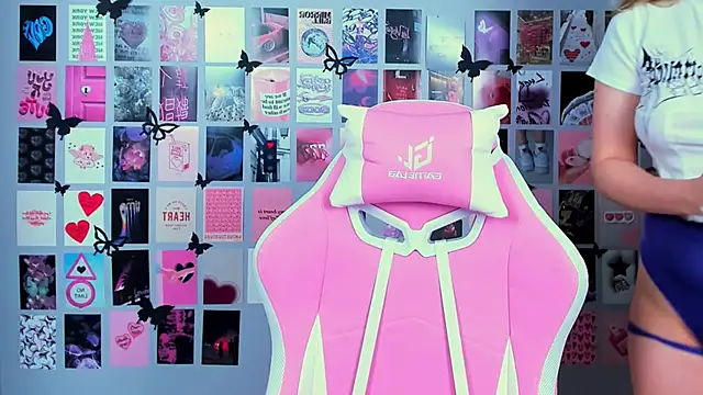 MiaMilas online show from 03-20-25, 05:02