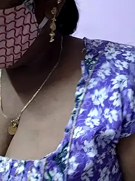 Snapshot of mallu-sumi chatting on 05-20-26, 07:11 mallu-sumi online show from 05-20-26, 07:11
