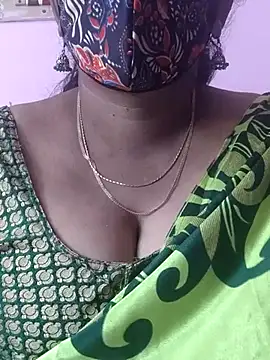 mallu-sumi online show from 10-30-25, 06:44