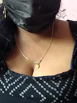 mallu-sumi online show from 04-07-26, 09:22