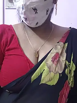 Snapshot of mallu-sumi chatting on 07-21-26, 09:27 mallu-sumi online show from 07-21-26, 09:27