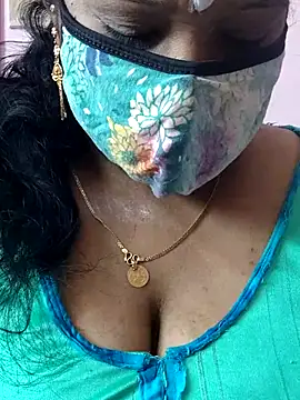 Snapshot of mallu-sumi chatting on 07-12-26, 04:02 mallu-sumi online show from 07-12-26, 04:02